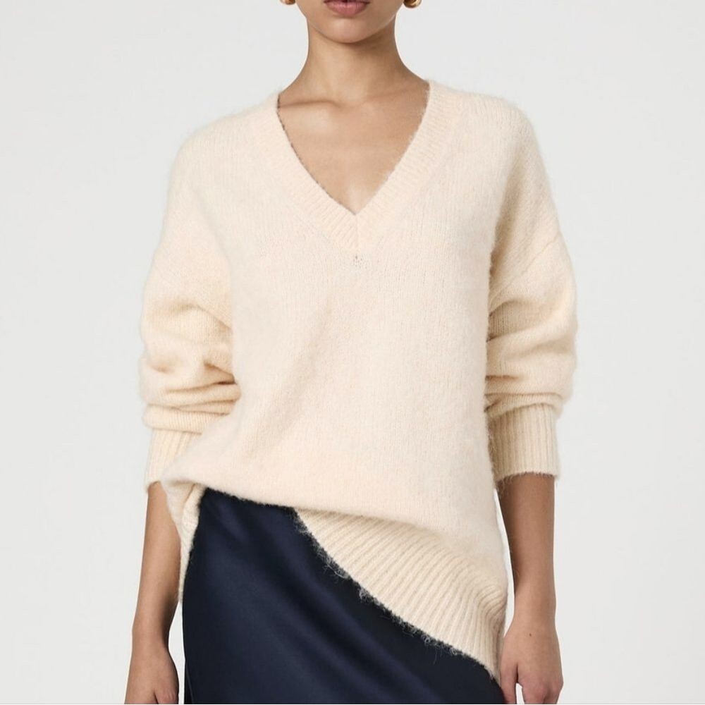 French Connection Fluffy Knit V-Neck Oversized Wool Blend Cream Sweater S NWT